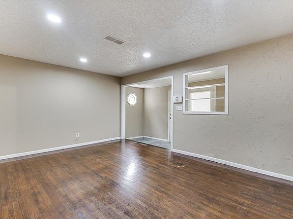 4th image of 314 W Carlyle St