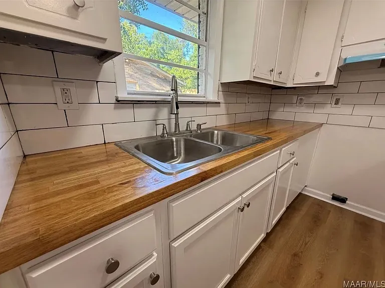 706 Placid Dr — Photo 3