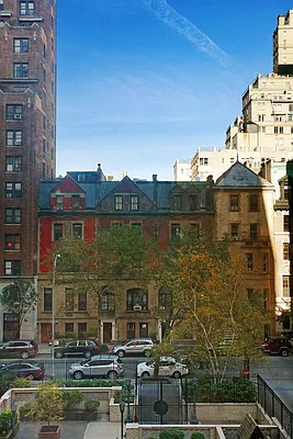 Sold by Corcoran | media 16