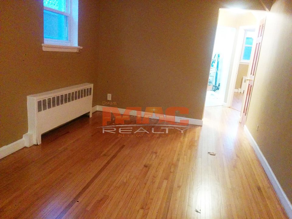 1st image of 1918 24th Ave