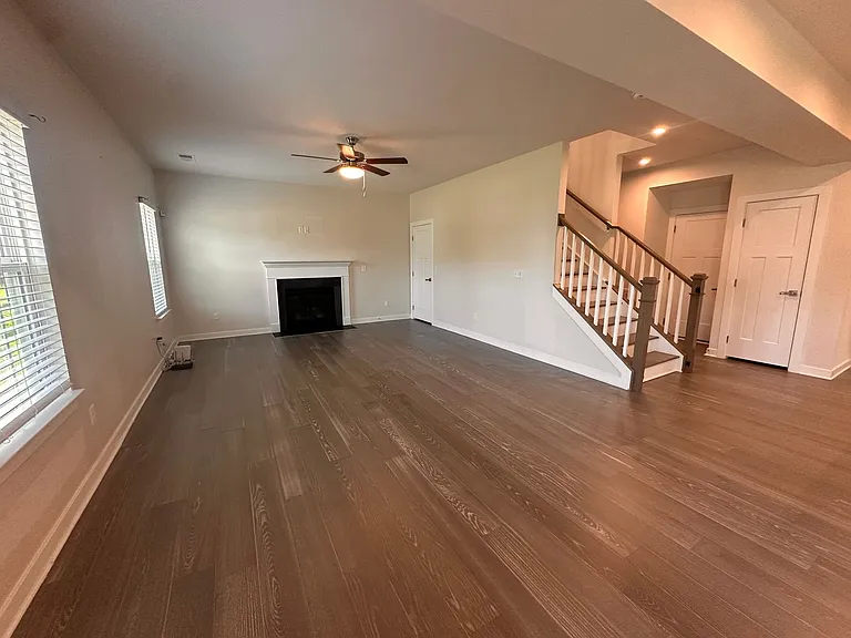 1668 Burtonwood Dr — Photo 19