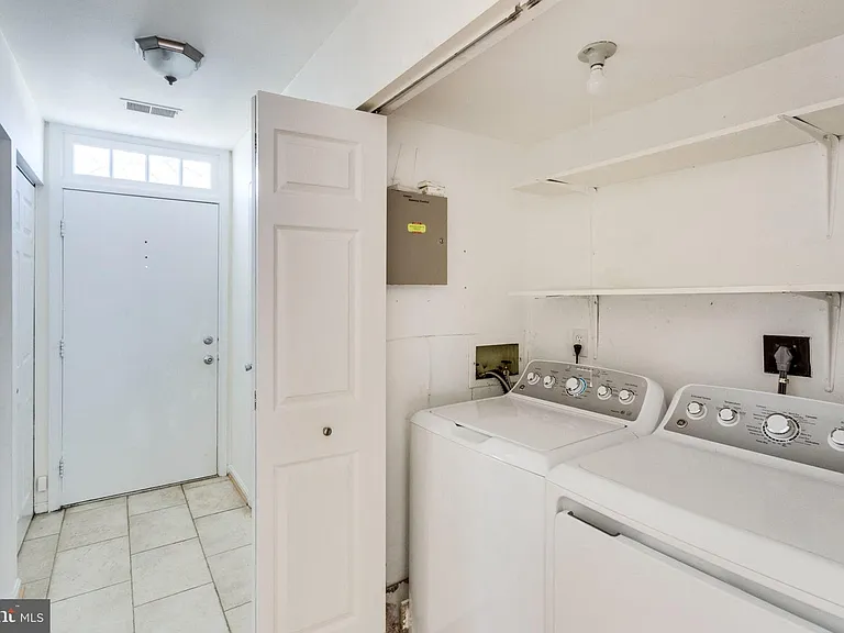 9977 Capperton Dr — Photo 25