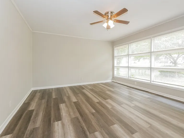 39299_020_living_room_12970312.jpg