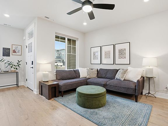 4th image of 3031 NE Red Jasper Pl
