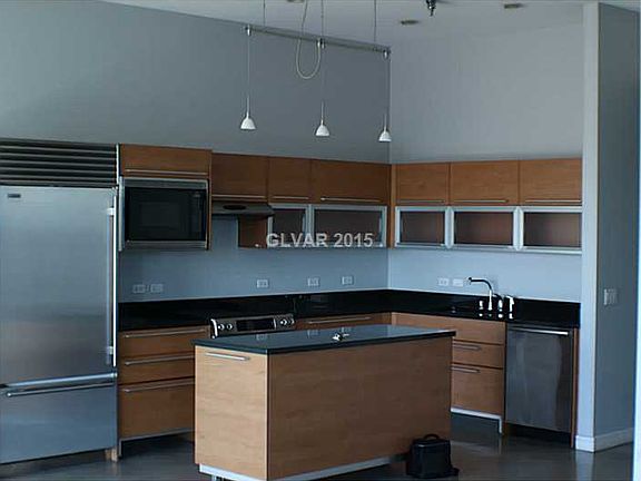 4th image of 200 Hoover Ave #1405