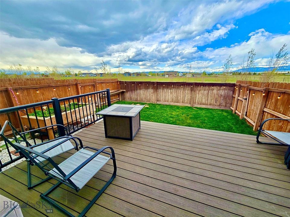 1st image of 977 N River Rock Dr