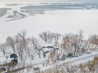 7987 River Acres Rd, Cottage Grove, MN 55016