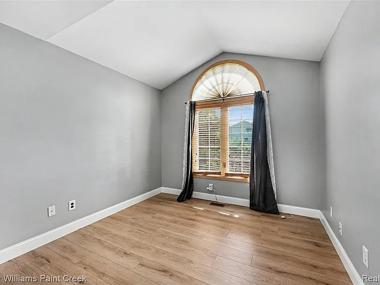 34335 Heartsworth Ln — Photo 18