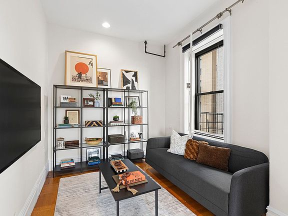 5th image of 194 Riverside Dr APT 7D