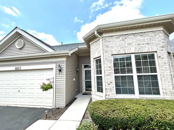 16123 Powderhorn Lake Way, Crest Hill, IL 60403
