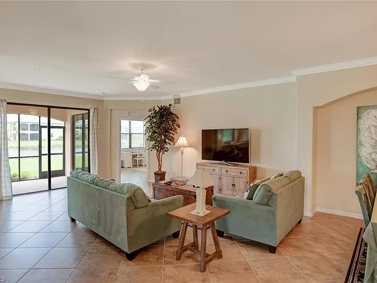 9126 Napoli Ct #101 — Photo 5