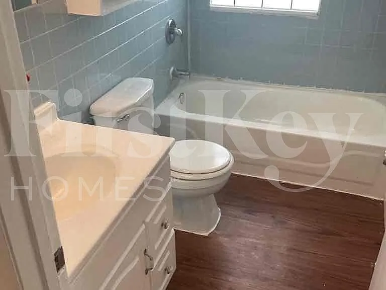 14646 Atlantic Ave — Photo 10