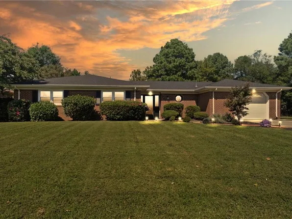 948 W Ferry Plantation Rd, Virginia Beach, VA 23455