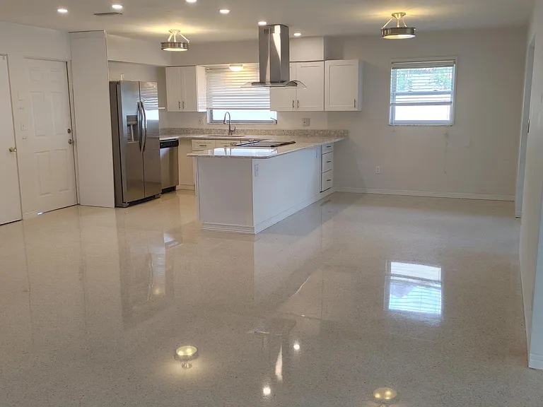 3151 Walnut St NE — Photo 4
