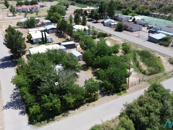 150 Rainbow St, Truth Or Consequences, NM 87901