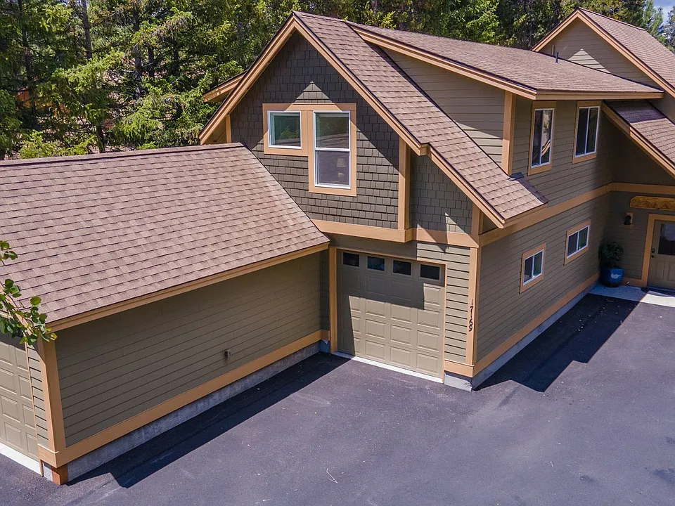17169 Merganser Dr