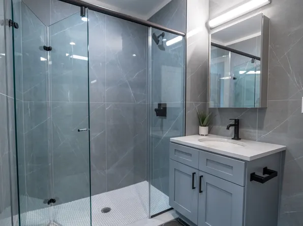 3745 Riverdale Avenue image 6 of 8