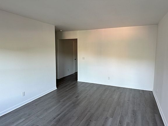 2nd image of 1107 Dayton St #E