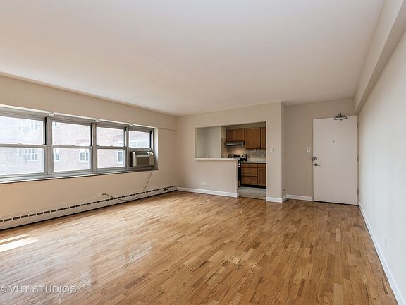 3rd image of 4960 N Marine Dr APT 720