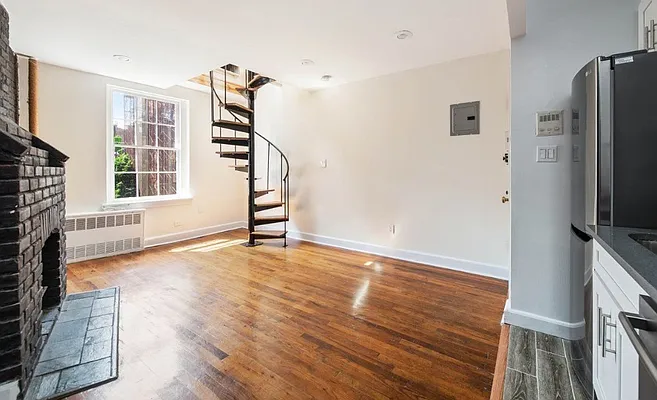 Rented by City Connections Realty | media 28