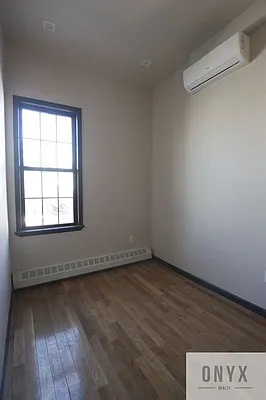 Rented by Onyx | media 8