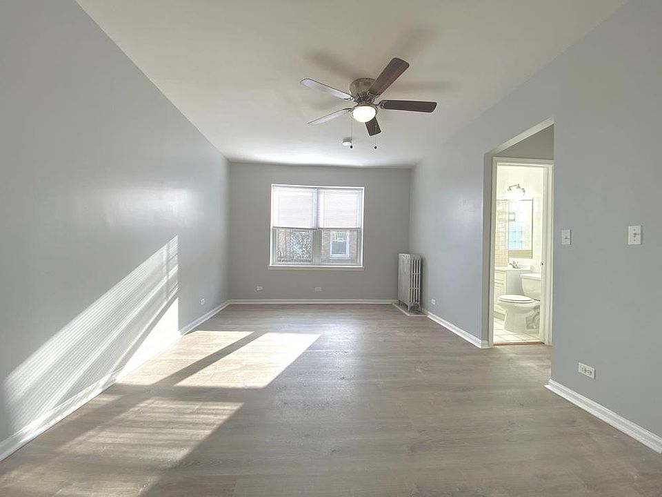 1st image of 4033 N Kenmore Ave #404