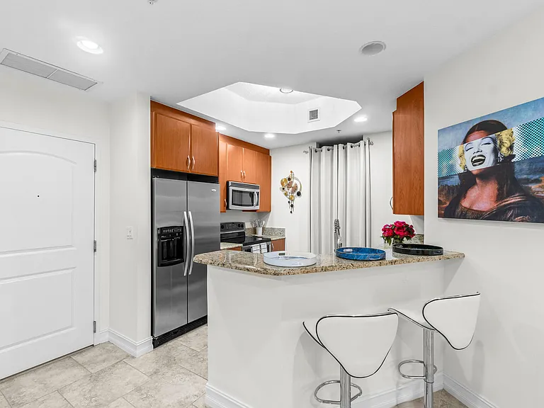 701 S Olive Ave #807 — Photo 7