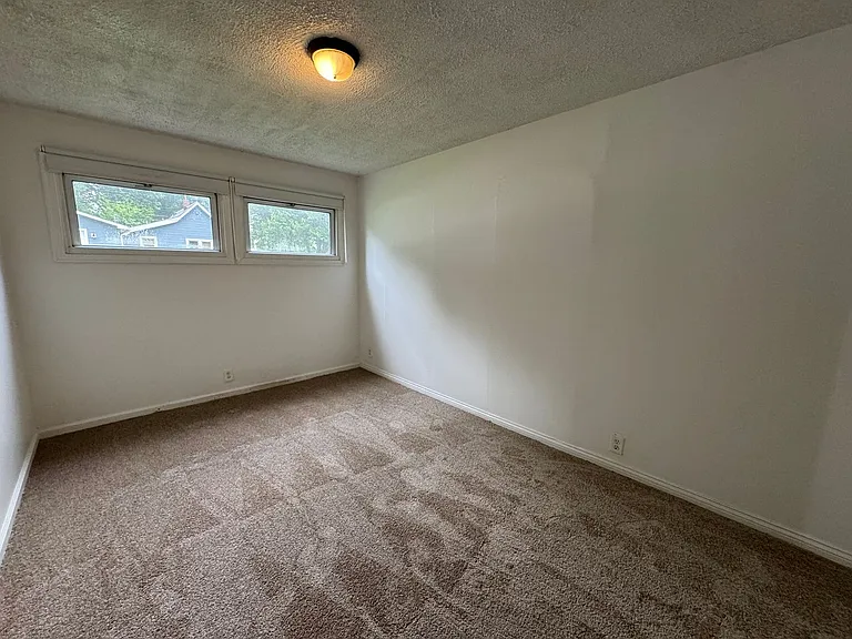 1088 S Morgantown Rd — Photo 17