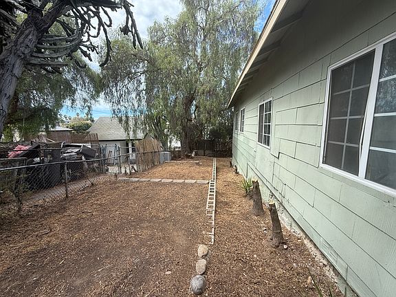 3rd image of 924 27th St