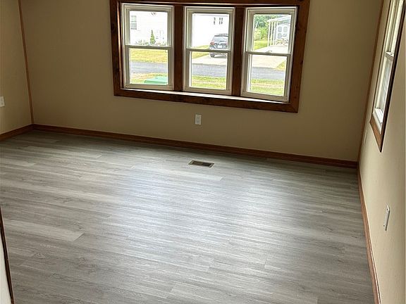 2nd image of 1101 Michael Dr