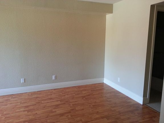3rd image of 8731 Graves Ave Unit 53
