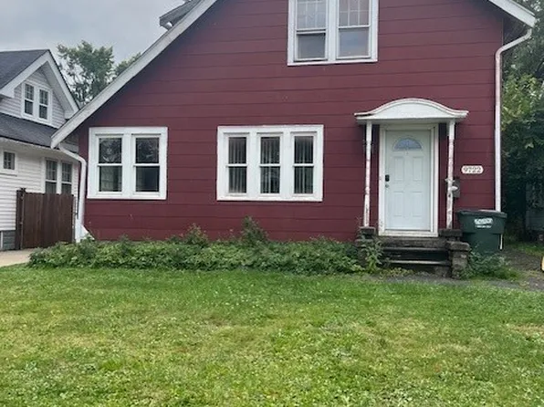 9722 Robinson Ave, Garfield Heights, OH 44125