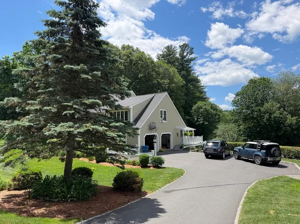 231 Gay Rd, Groton, MA 01450