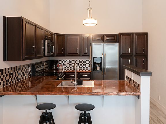 5th image of 94 John Muir Rd #103