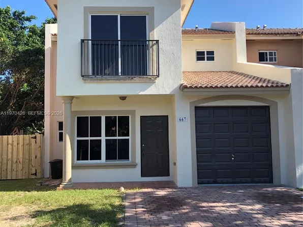 667 SW 10th St, Florida City, FL 33034