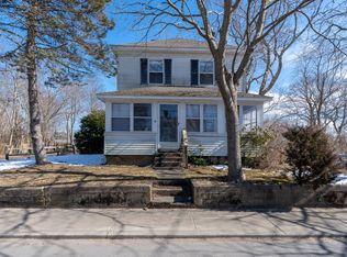 43 Look St, Tisbury, MA 02568