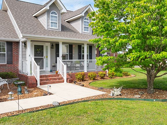 2nd image of 240 Brandi Cir