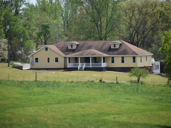 595 Raburn Ln, Bear Creek, AL 35543