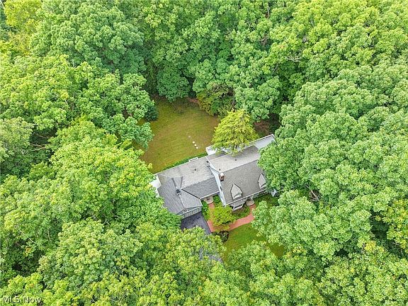 3rd image of 80 Mill Creek Ln