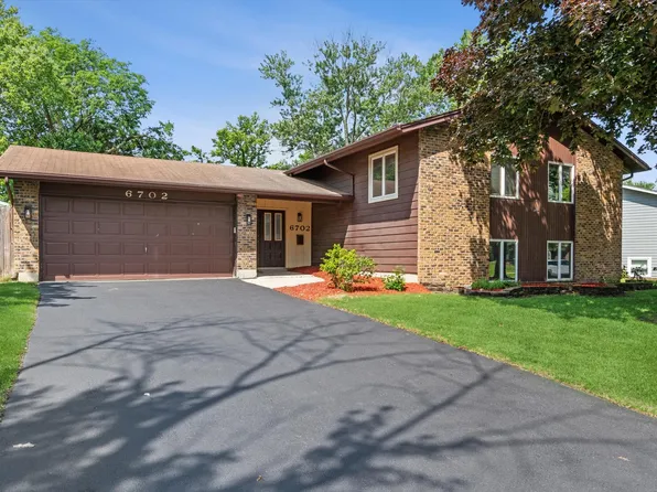 6702 Pershing Ct, Woodridge, IL 60517