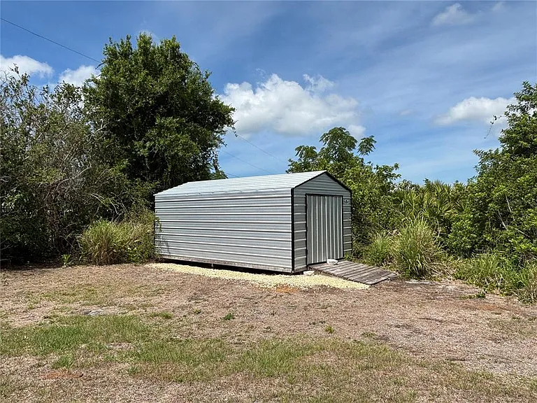 10123 Bay Ave — Photo 36