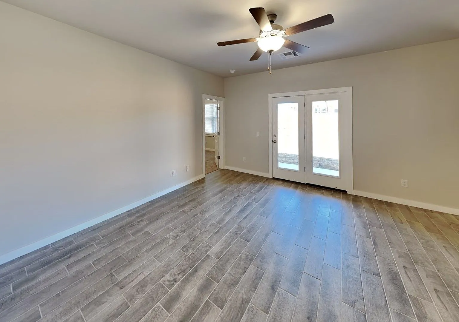 3 Bedroom 2 Bathroom 2 Car Garage Home in Oakdale School District — Photo 4