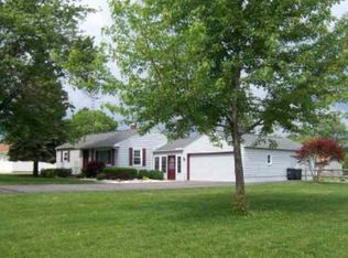 2711 Elmwood Dr, Adrian, MI