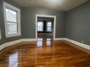 3 Nichols St, Lynn, MA 01902