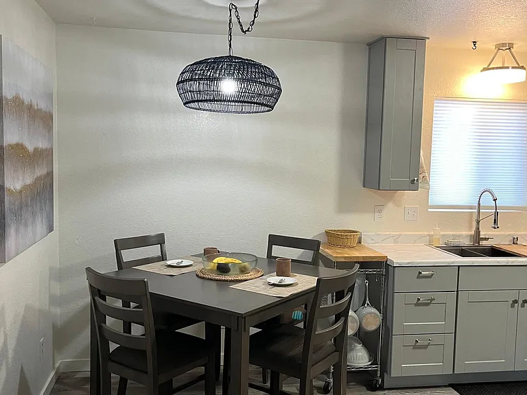 1276 Pershing St — Photo 10