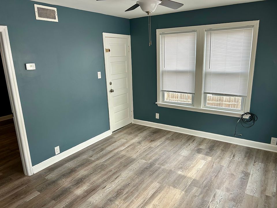 1st image of 1030 Circle Ave Unit 2R