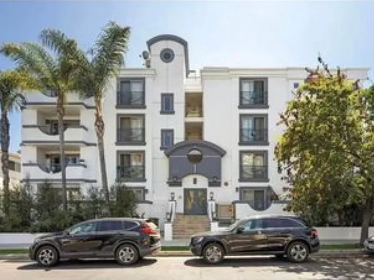 1621 Barry Ave #Penthouse 3 — Photo 14