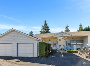 20617 28th Ave W APT E1, Lynnwood, WA