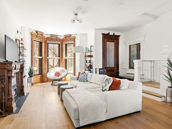 17 Linden St, Brooklyn, NY 11221