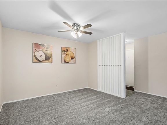 3rd image of 720 Saint Andrews Ln APT 24